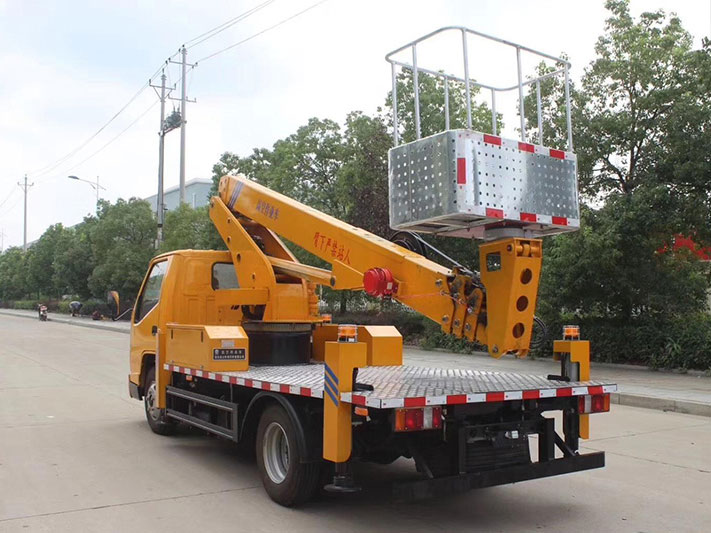 國六江鈴21米藍(lán)牌高空作業(yè)車